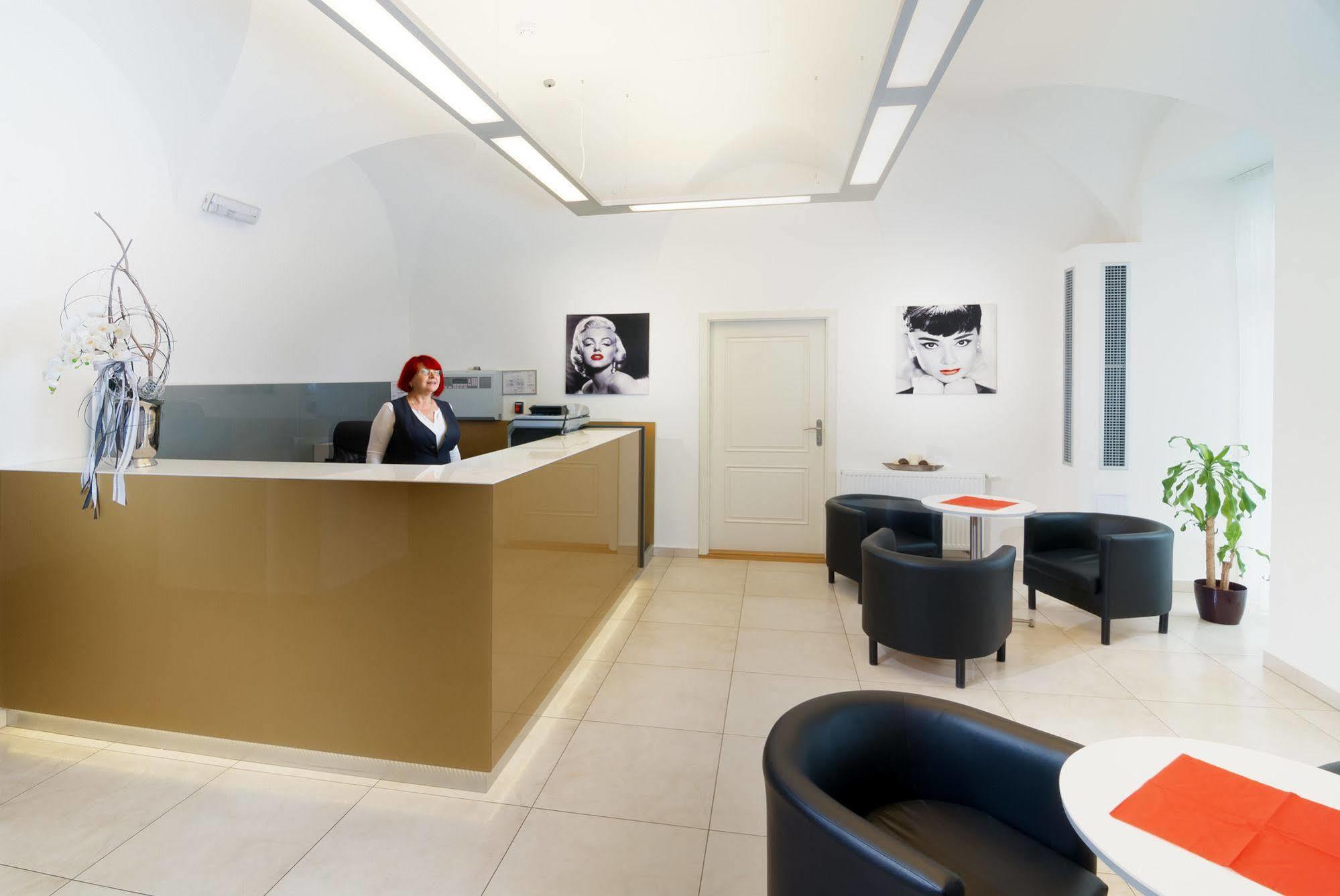 Hotel Malta Карлови Вари Екстериор снимка
